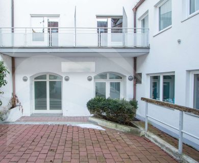 6% Nettorendite: Bar/Gastronomie in zentraler Lage von Vilsbiburg!