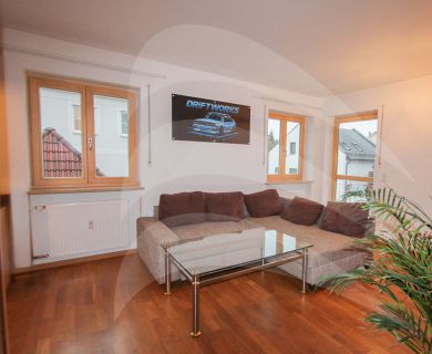 Nettes, teilmöbliertes Appartement mit Balkon!