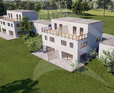 KfW40 Neubau: Gehobene Doppelhaushälfte verteilt auf 3 Etagen im Baugebiet Neukirchen am Inn