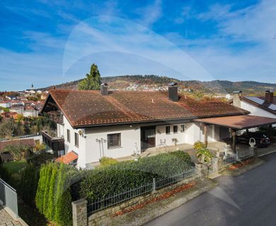 Mehrfamilien-/Mehrgenerationenhaus mit traumhaftem Fernblick