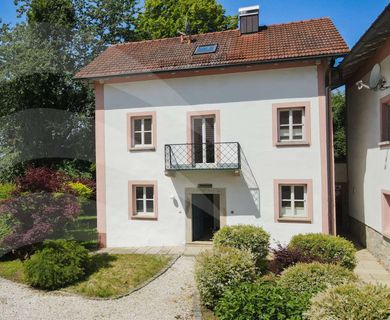 Ein Wohnidyll – Schönes, gepflegtes Wohnhaus in einem Dreiseithof