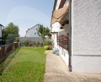 Platz für zwei Generationen: Ruhig gelegene Dopplehuashälftein Ergolding!